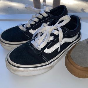 Two pair of used fans